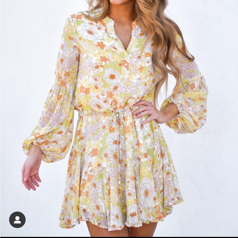 Long sleeve floral dress💛